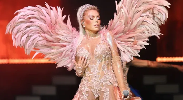 AJDA PEKKAN ÇEŞME'DE 2 KONSER VERECEK