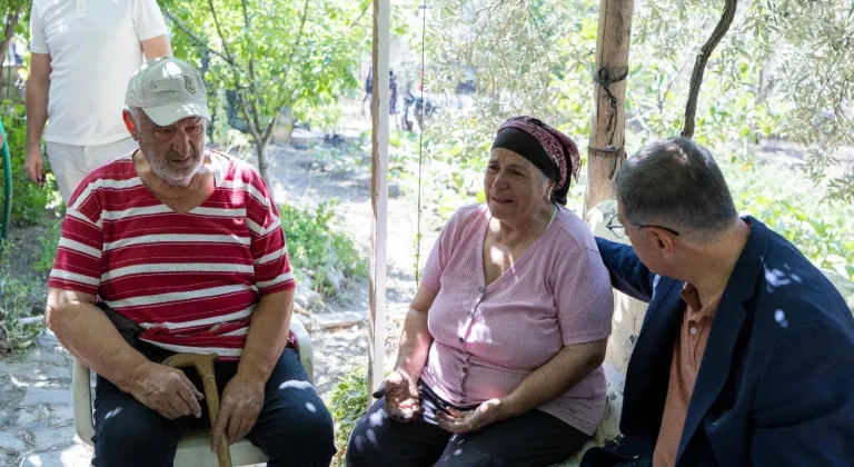 BAŞKAN TUGAY'DAN FOÇA YANGIN BÖLGESİNİ ZİYARET