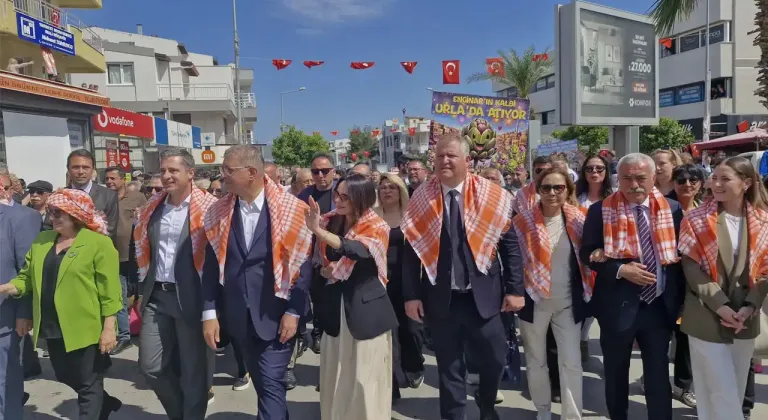 BAŞKAN TUGAY, URLA ENGİNAR FESTİVALİ'NİN AÇILIŞINI YAPTI