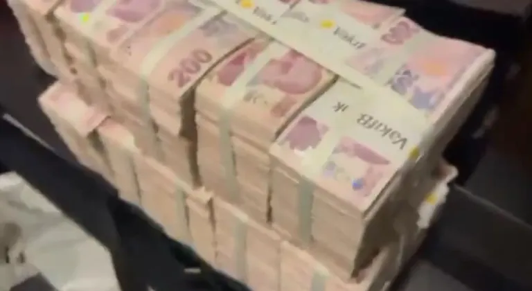 İBB SORUŞTURMA KAPSAMINDA BANKA KASALARINA EL KOYULDU