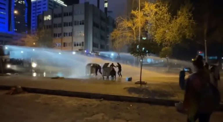 İmamoğlu protestoları: İzmir'de polis müdahalesi