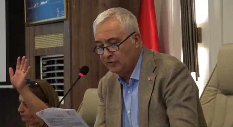 KEMALPAŞA'DA MECLİS TOPLANTISI NORMAL BAŞLADI GERGİN BİTTİ