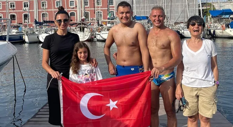 Manş Denizi'nde 8 saat yüzen otizmli İzmir'li Tuna'ya olumsuz hava engeli