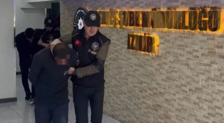 ÖDEMİŞ'TE YAŞLI KADINI DOLANDIRDILAR