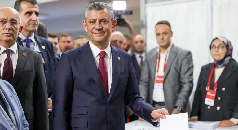 ÖZEL'İN ANAHTAR LİSTESİNDE İZMİRLİ KİMLER VAR?