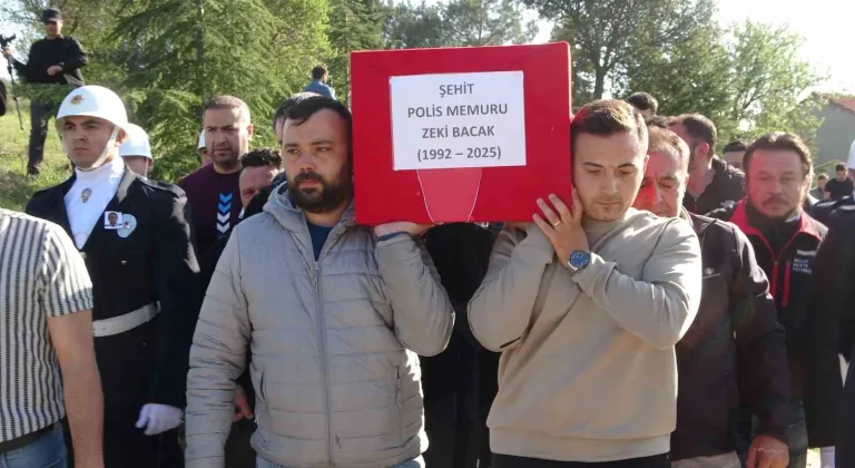 ŞEHİT POLİS UŞAK'TA TOPRAĞA VERİLDİ