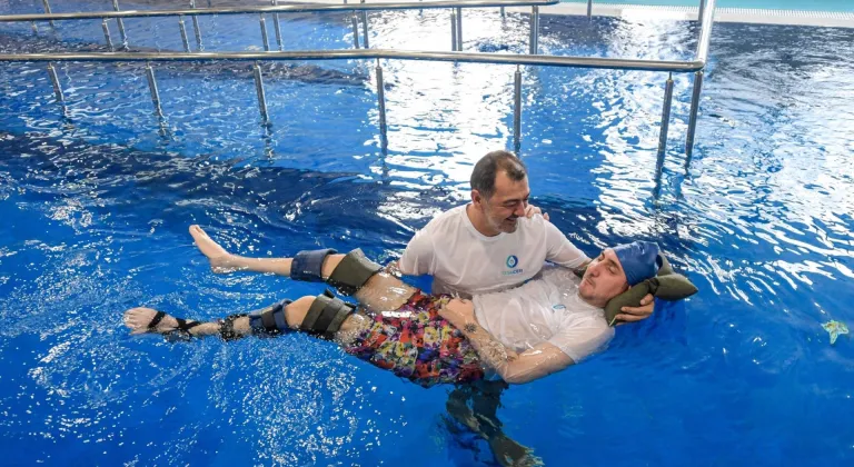 SUYUN İYİLEŞTİRİCİ GÜCÜYLE ENGELLER AŞILIYOR